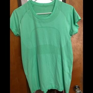 Lululemon swiftly tech short sleeve crew-neck top